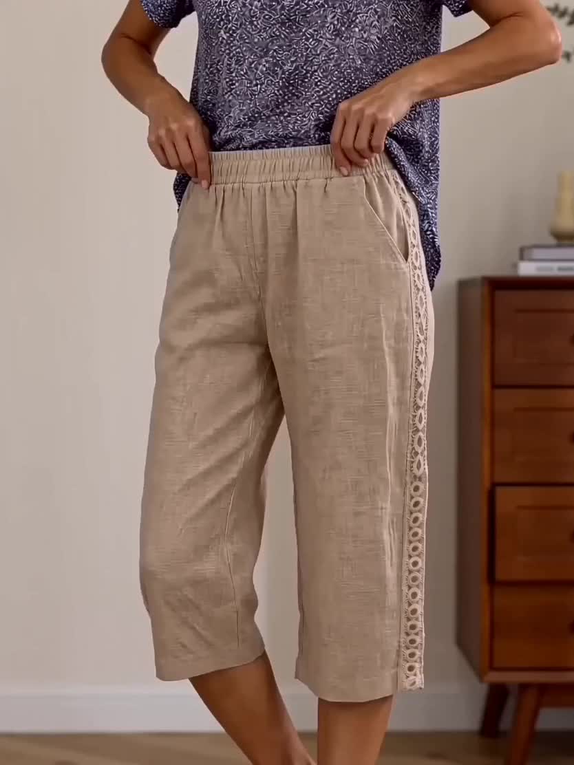 Agnes - Loose-Fitted Capri Pants