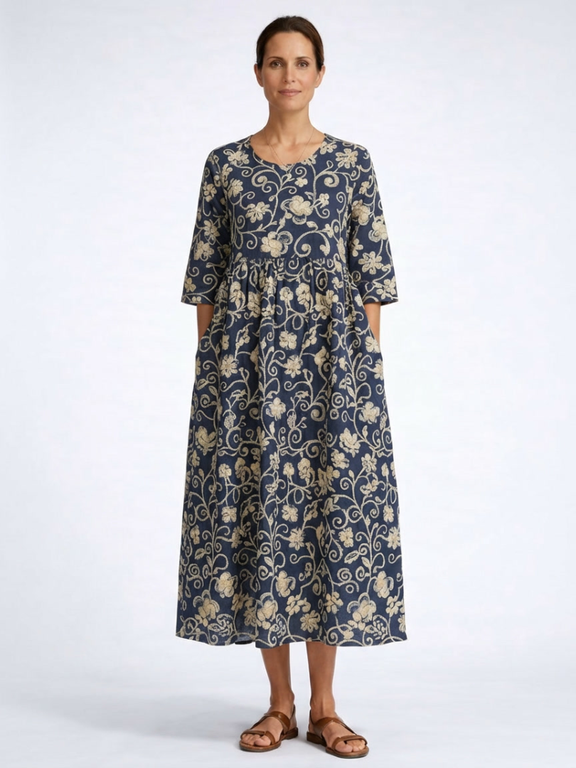 Djala | Flattering Dress