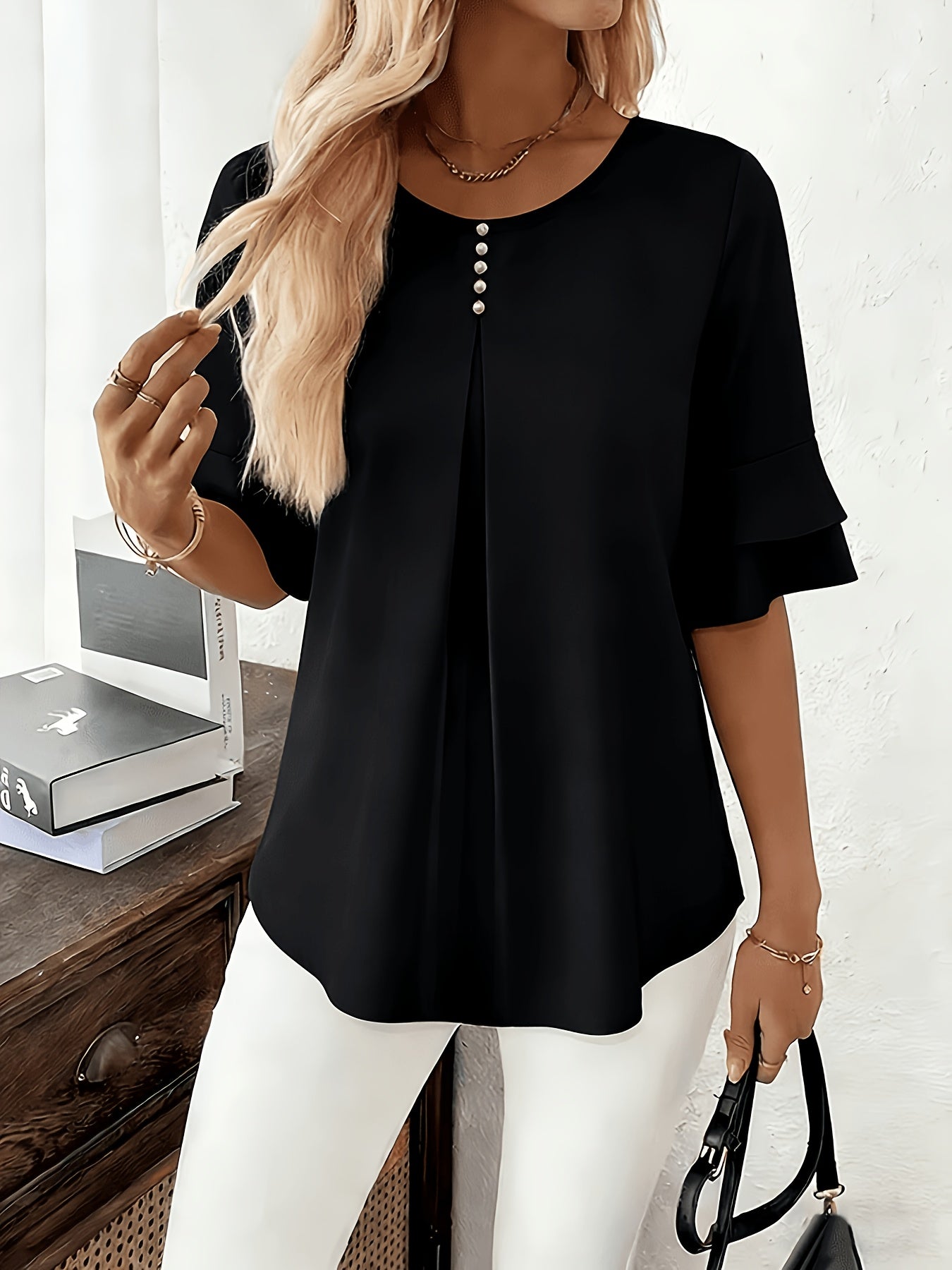 Vera - Elegant Blouse