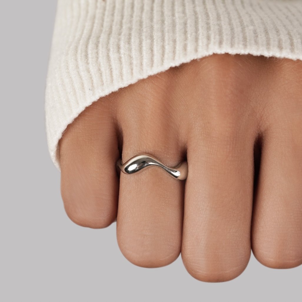 Ariel - Silver Wave Ring