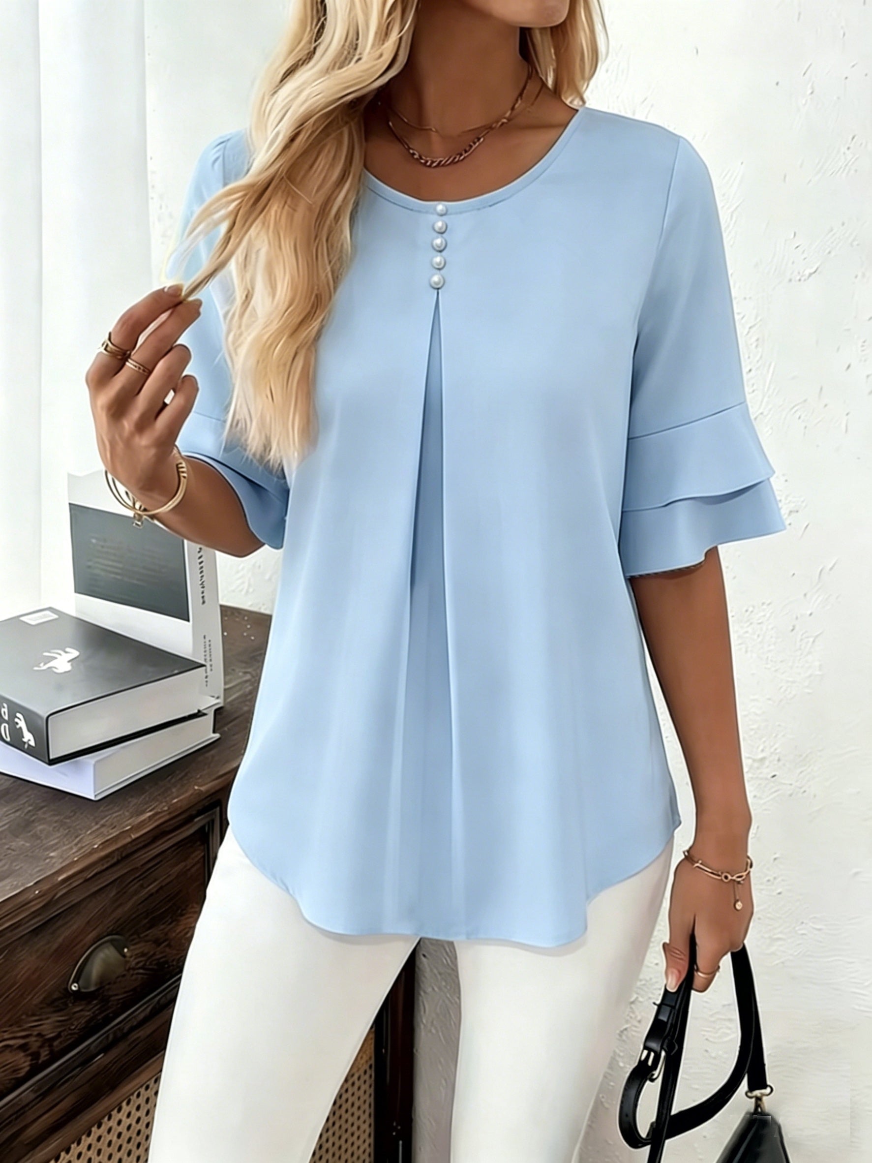 Vera - Elegant Blouse